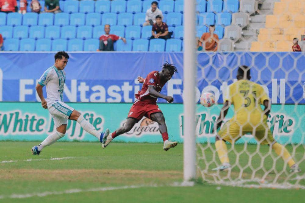 Salah satu momen laga pekan ke-19 BRI Liga 1 2024/2025 antara PSM Makassar versus PSBS Biak pada 18 Januari 2025. (Instagram.com/psm_makassar)