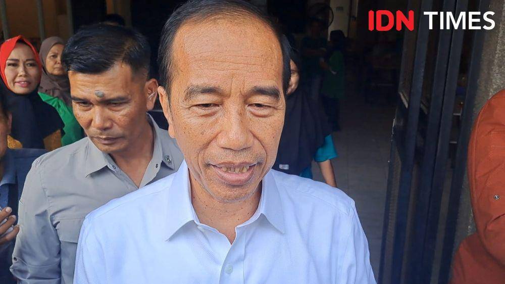 Presiden ketujuh Republik Indonesia, Joko Widodo melakukan kunjungan ke Kota Semarang, Sabtu (18/1/2025). (IDN Times/Anggun Puspitoningrum)
