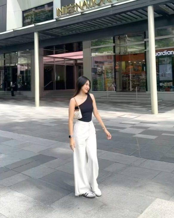 ide outfit liburan ala Shasa Zhania (instagram.com/shazhaniaa)