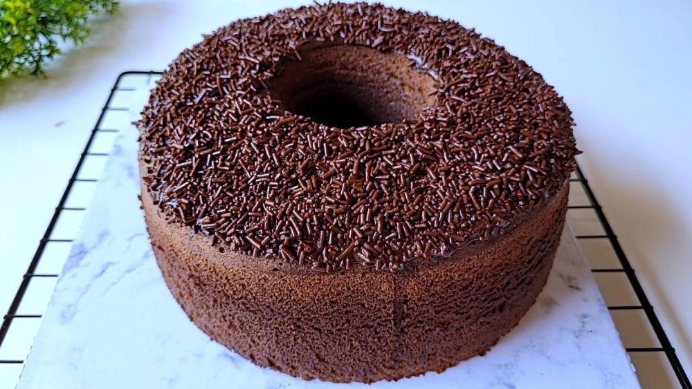 Resep Bolu Cokelat Meses 4 Telur, Cocok untuk Momen Spesial