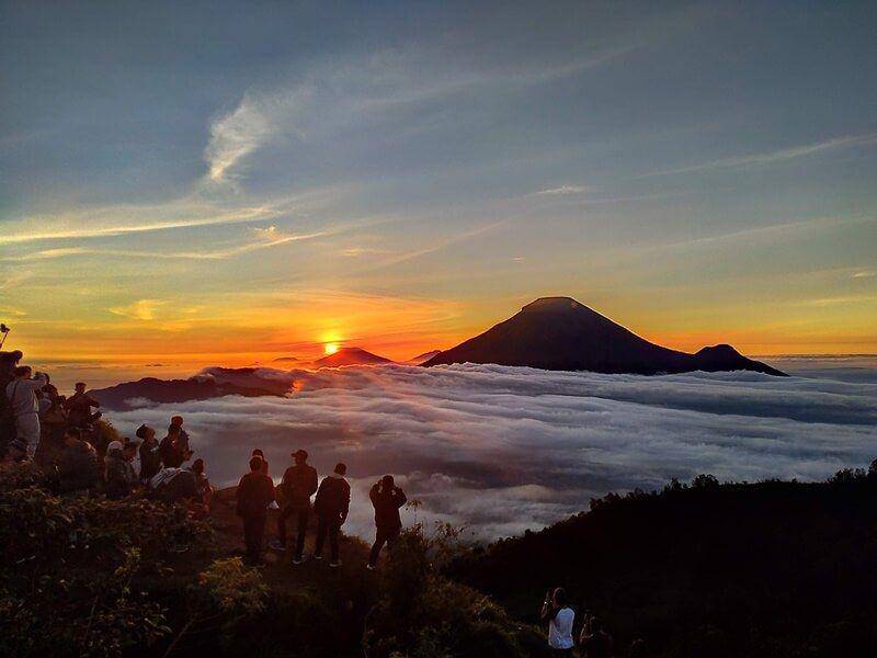 Bukit Sikunir Dieng (https://bob.kemenparekraf.go.id/)