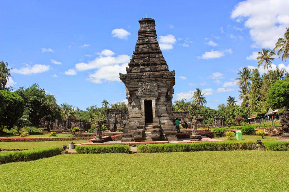 Candi Penataran (https://www.blitarkab.go.id/)