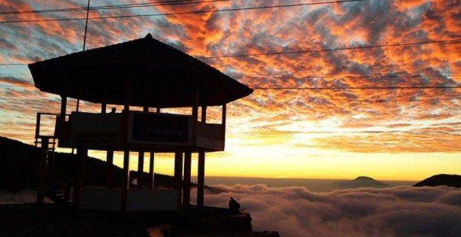 Gardu Pandang Tieng (https://tieng-kejajar.wonosobokab.go.id/)
