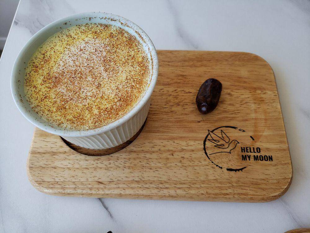 turmeric latte (commons.wikimedia.org/Andy Li)