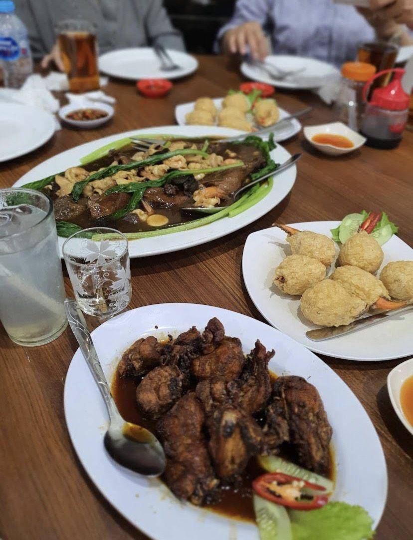 New Sangrila Restaurant (google.com/maps/D4V3 NN)