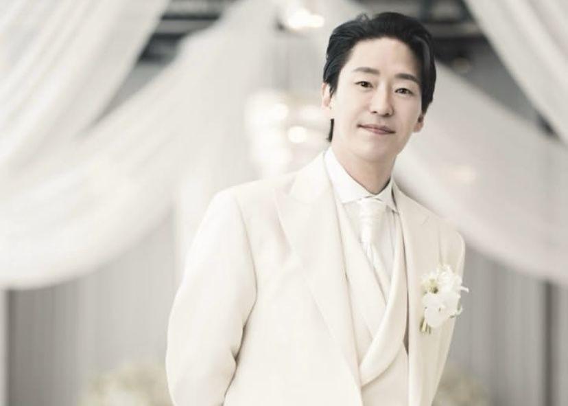Uhm Ki Joon Bagikan Foto Pengantin, Resmi Menikah di Usia 49 Tahun