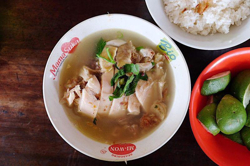 Resep Sop Ayam Bening ala Restoran, Kuah Hangatnya Sedap!