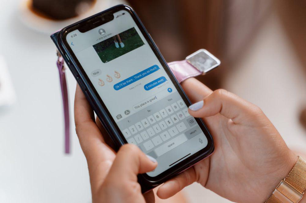 5 Alasan Perlu Kurangi Chat Gak Penting, Orang Lain Tidak Seluang Kamu