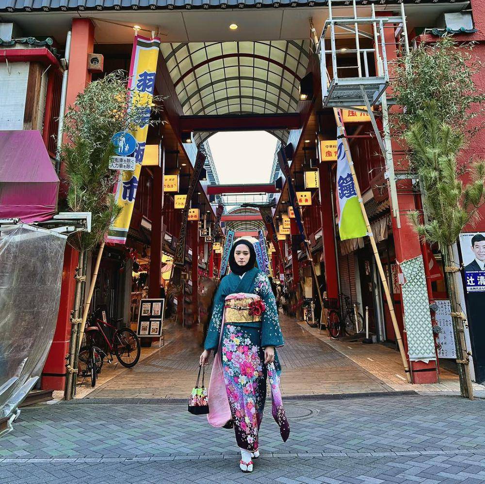 potret Inara Rusli (instagram.com/mommy_starla)