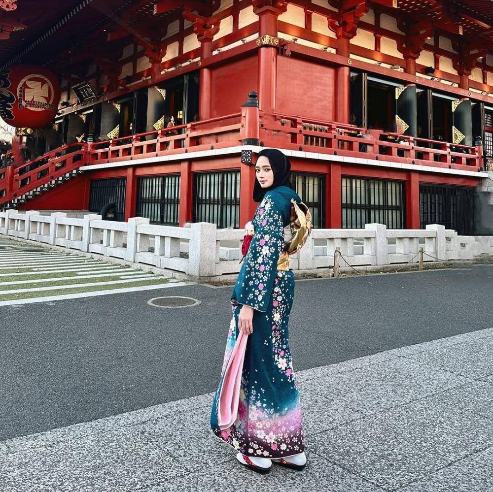 potret Inara Rusli (instagram.com/mommy_starla)