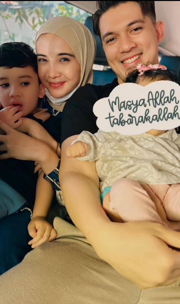 Keluarga Zaskia Sungkar dan Humaira (Instagram.com/zaskiasungkar15)