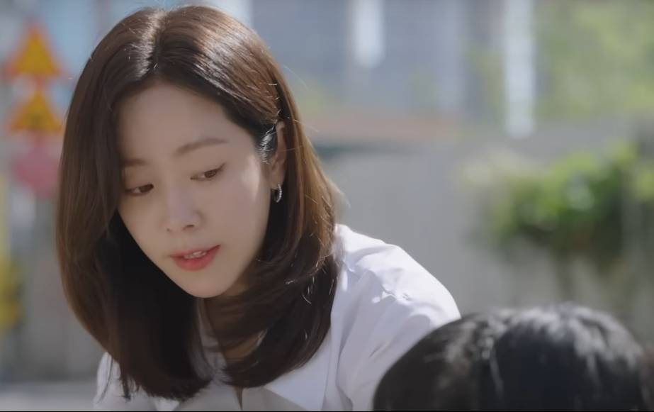 still cut drama Korea Love Scout (youtube.com/@SBSdrama.official)