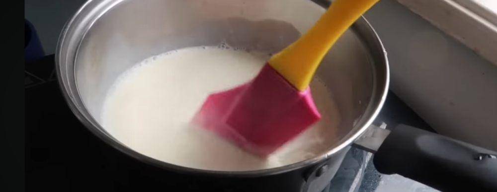 ilustrasi memasak susu (YouTube.com/Trivina Kitchen)