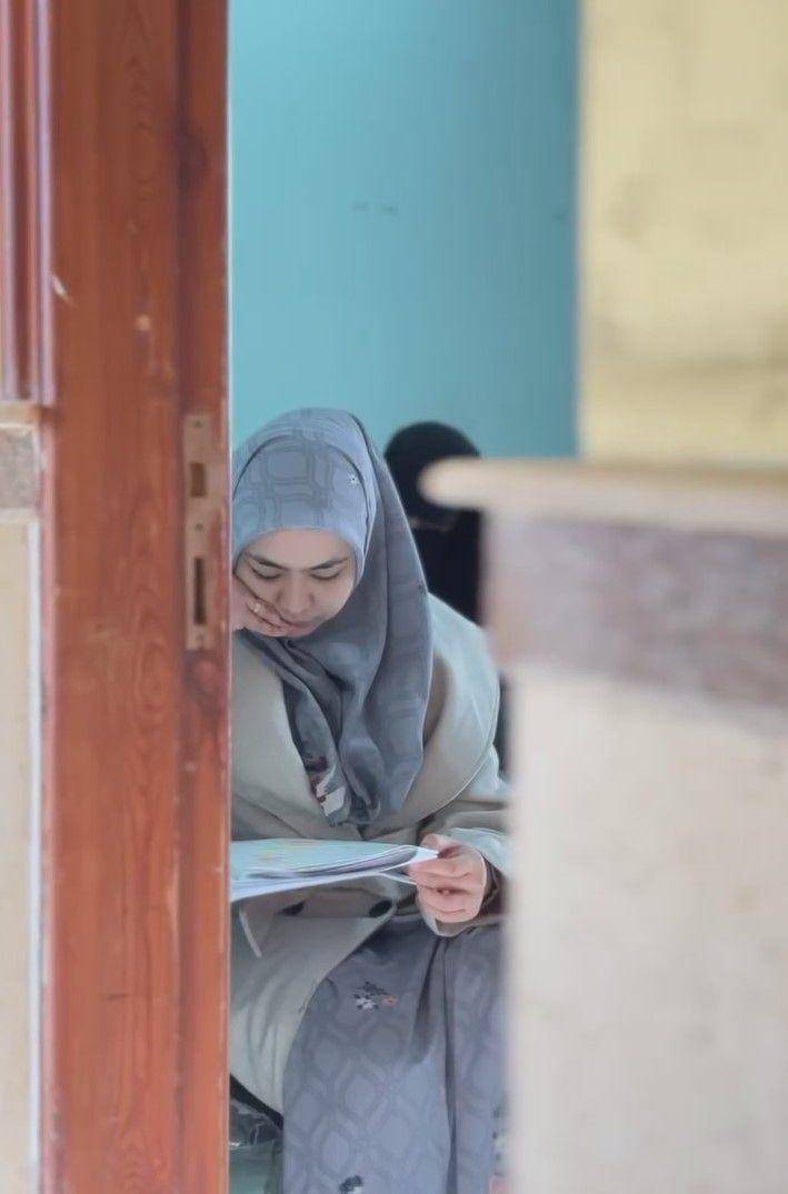 potret Oki Setiana Dewi ujian semester (instagram.com/okisetianadewi)