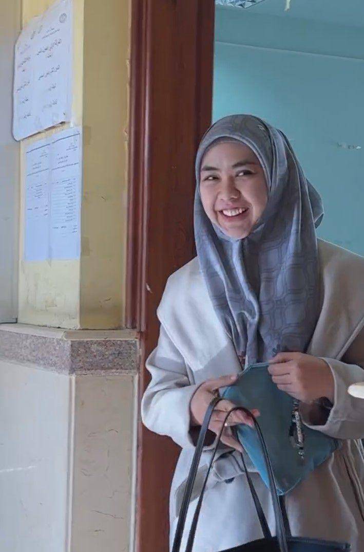 potret Oki Setiana Dewi ujian semester (instagram.com/okisetianadewi)