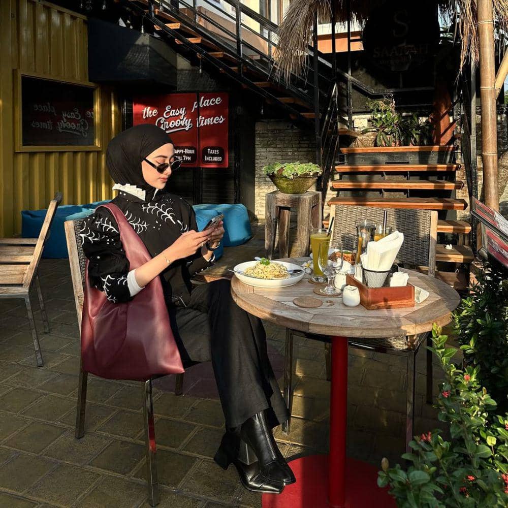 Nimas Azlia (instagram.com/azzllia)