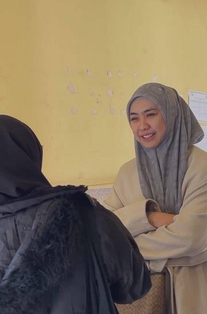 potret Oki Setiana Dewi ujian semester (instagram.com/okisetianadewi)