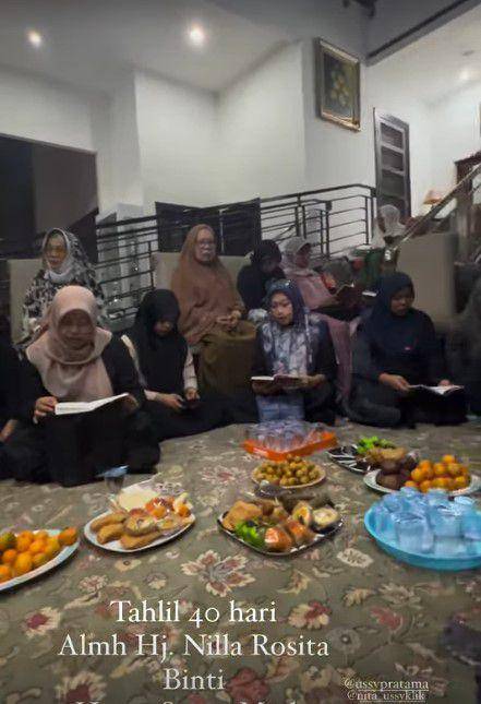 tahlilan 40 hari ibunda Ussy (Instagram.com/ussypratama)