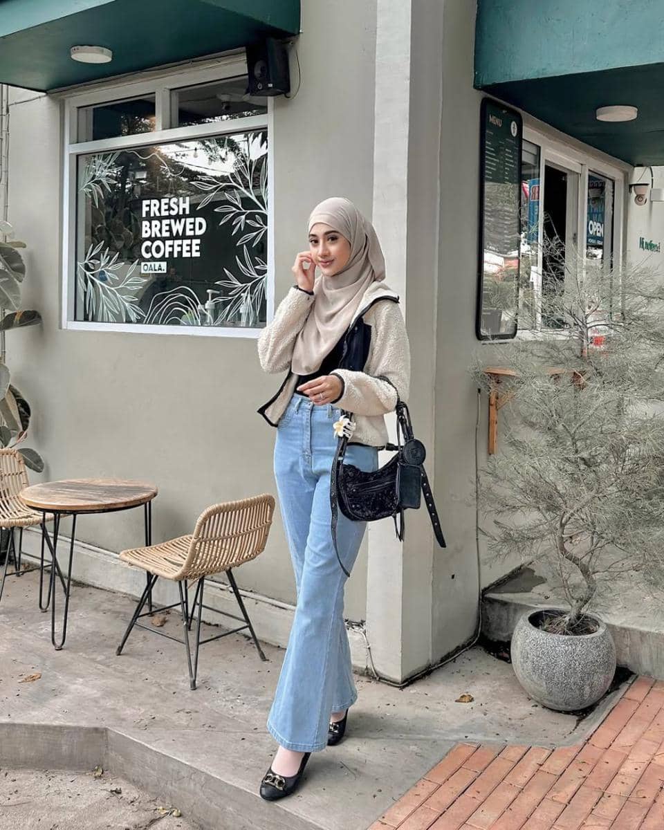 Nimas Azlia (instagram.com/azzllia)