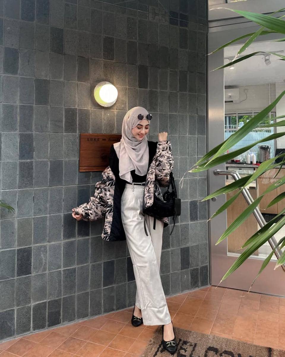 Nimas Azlia (instagram.com/azzllia)