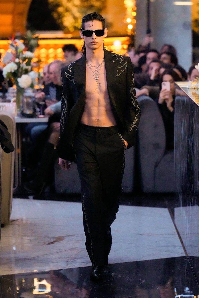 Philipp Plein F/W 2025-26 di Milan Fashion Week Men's (dok. Milano Fashion Week)
