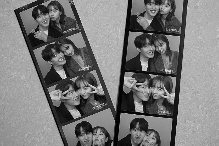 12 Gaya Photobox Bareng Pacar yang Simpel, tapi Manis