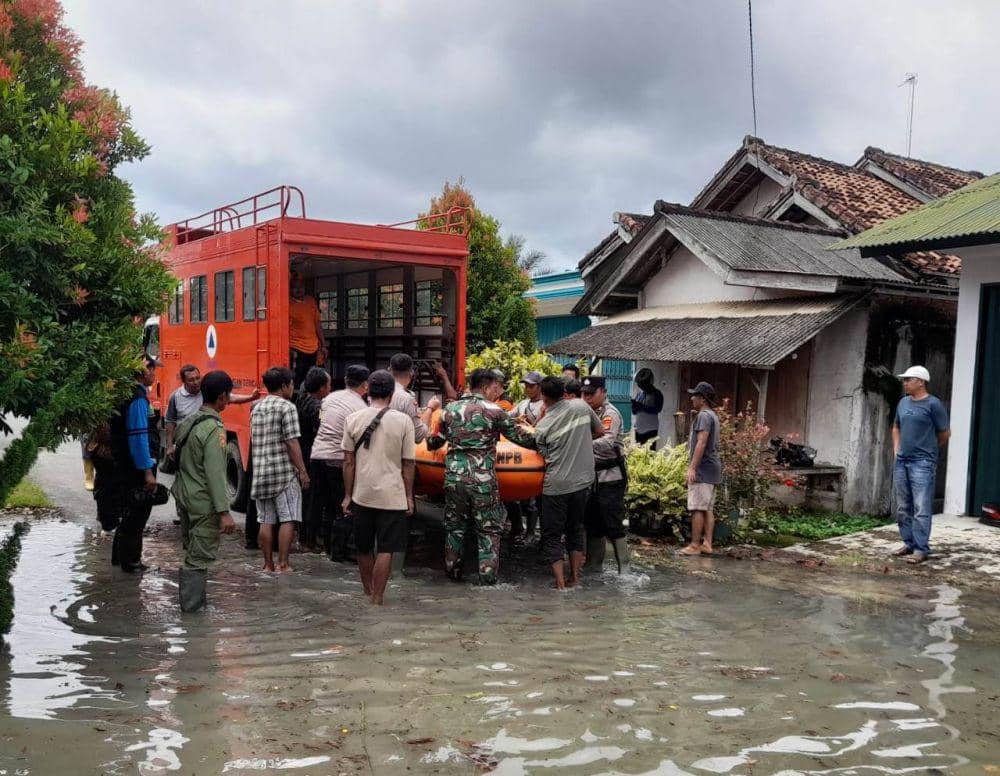 Penampakan banjir merendam sawah dan pemukiman warga di Lampung Timur. (Dok. BPBD Lampung Timur).