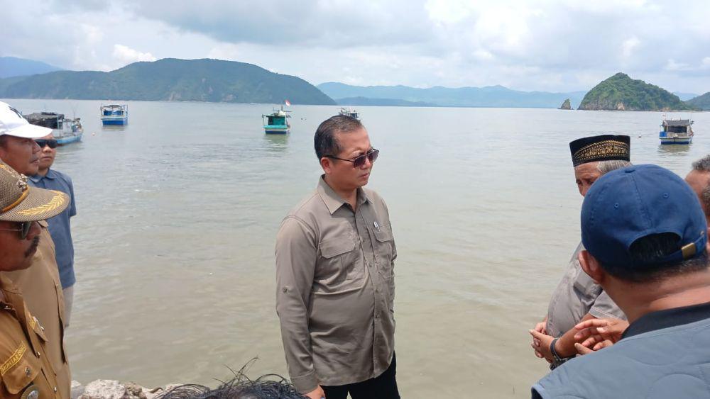 Sambangi Teluk Cempi, Iqbal Lihat Potensi Tuna di Samudera Hindia