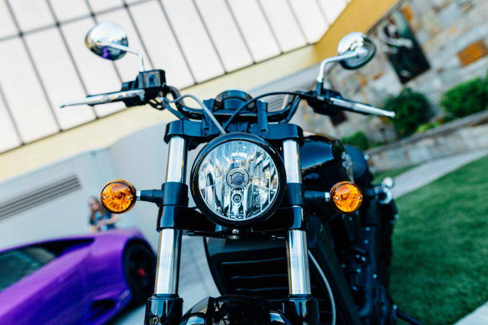 ilustrasi lampu sein pada sepeda motor (pexels.com/Kelly)