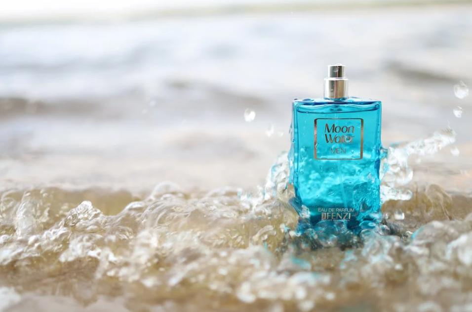 5 Rekomendasi Parfum Aquatic untuk Pria yang Ingin Tampil Segar