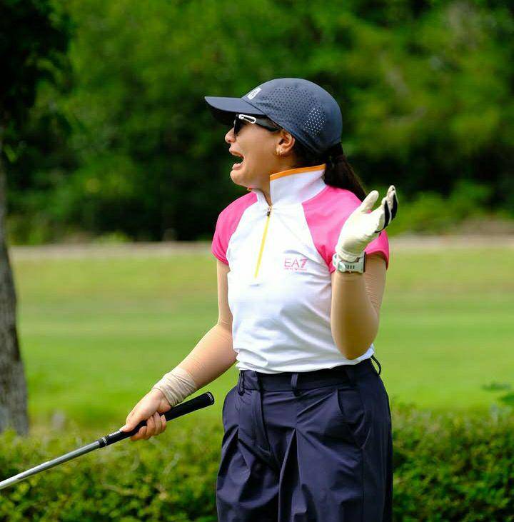 potret Amel Carla main golf di Bontang (instagram.com/amelcarla)