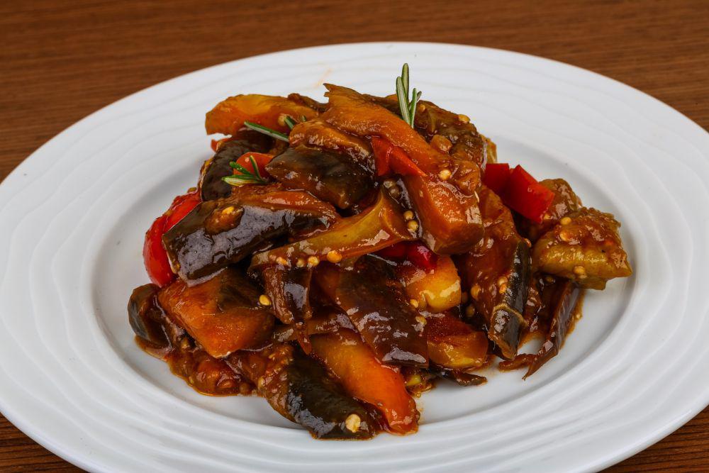 5 Tips Memasak Terong Balado, Kulit Tetap Ungu dan Tak Menyerap Minyak