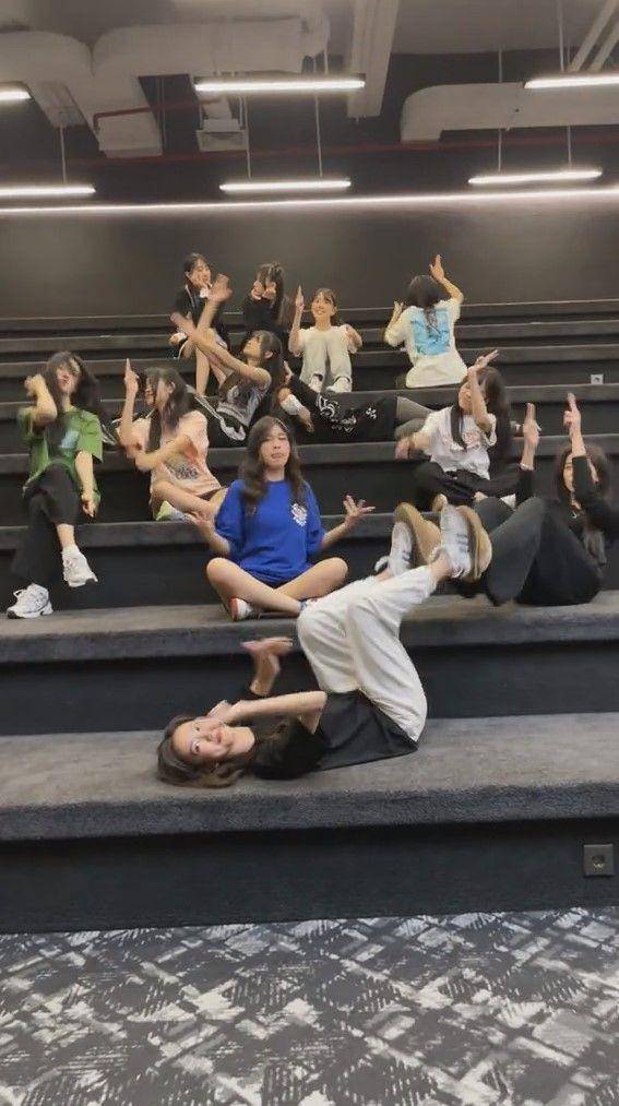 apa itu #UGDarurat di JKT48 (tiktok.com/@ollajkt48)