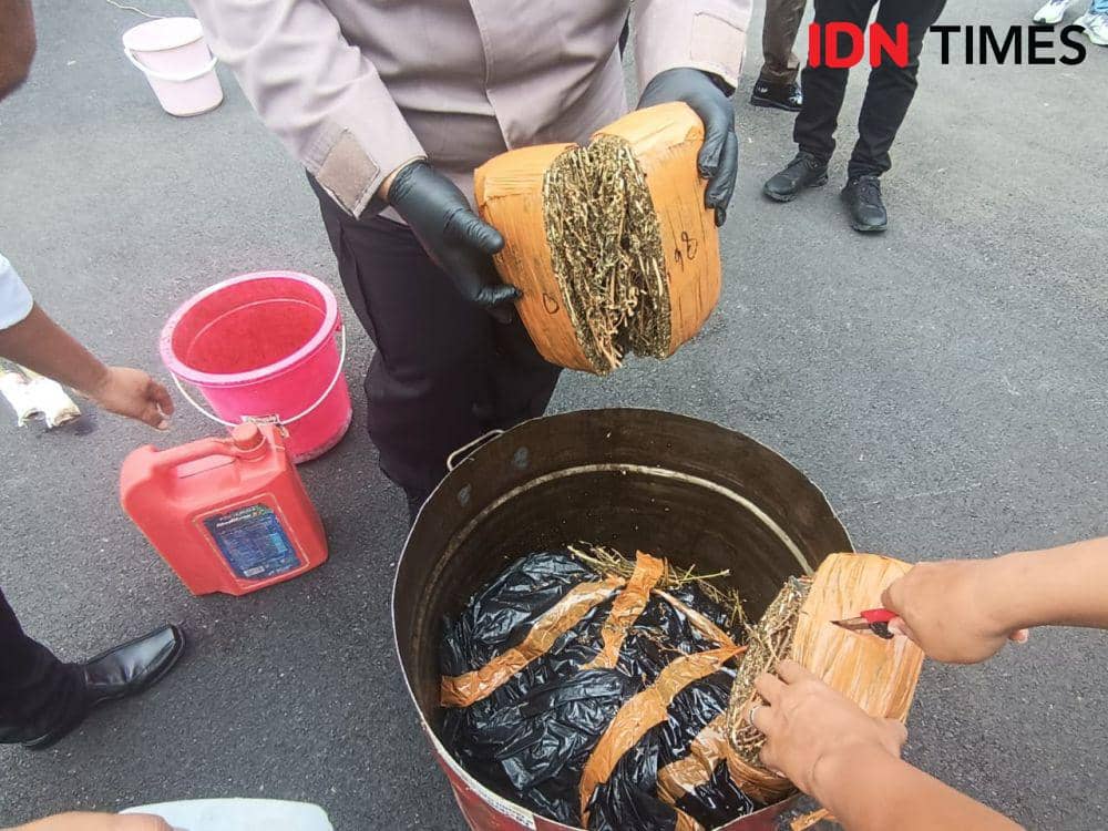 Pemusnahan narkoba di Polresta Bandar Lampung, Selasa (21/1/2025). (IDN Times/Tama Yudha Wiguna).