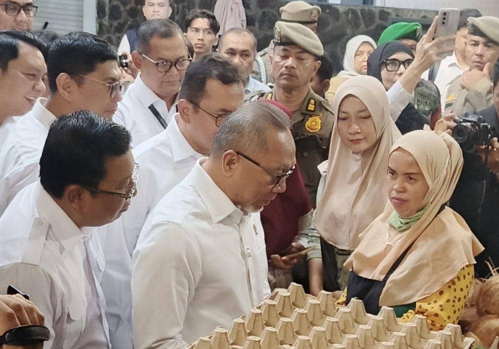Menteri Zukhas sedang meninjau pasar Sei Kambing di Medan (Dok. Istimewa)
