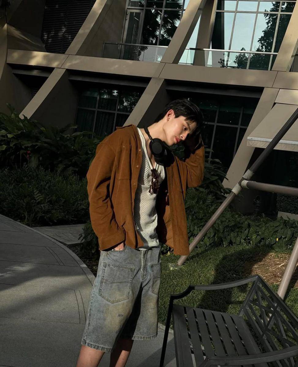 earth tone outfit ala Pond Naravit (instagram.com/ppnaravit)