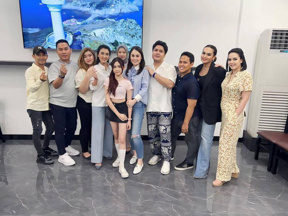 Adu Gaya Ibu dan Anak Jennifer Dunn vs. Chantal Dunn (instagram.com/jeje_haris89)