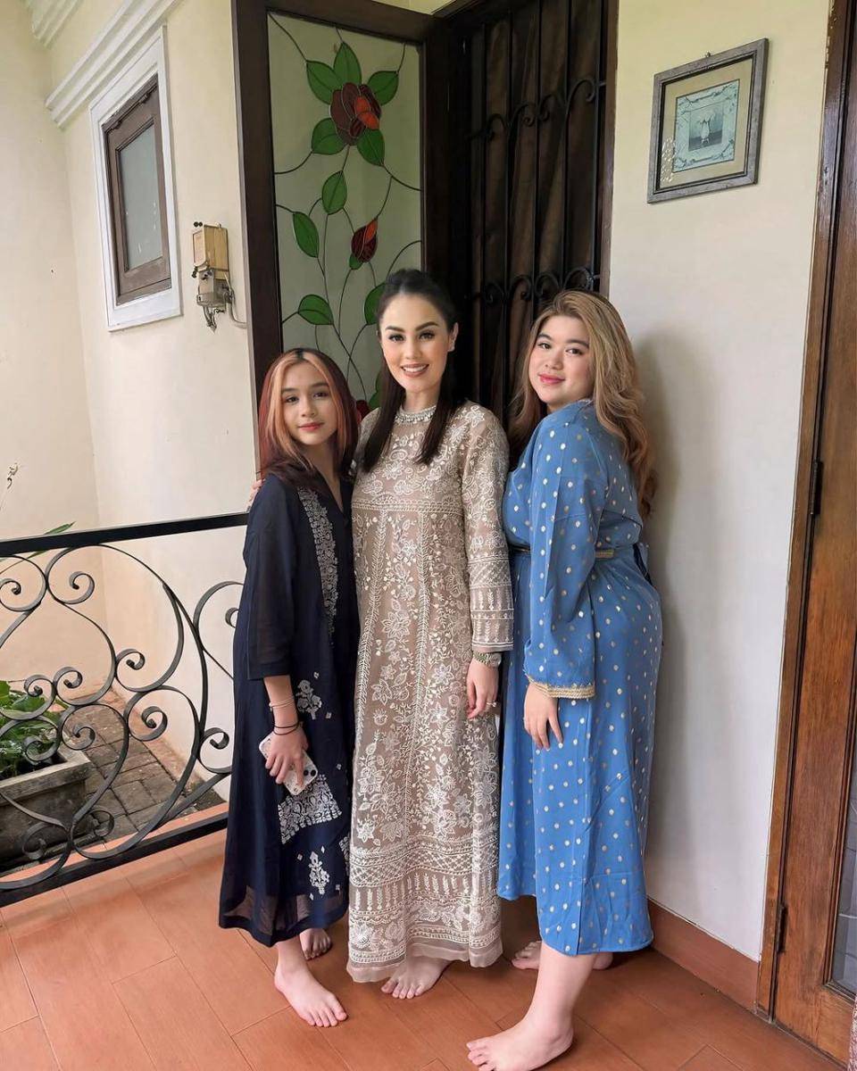 Adu Gaya Ibu dan Anak Jennifer Dunn vs. Chantal Dunn (instagram.com/jeje_haris89)