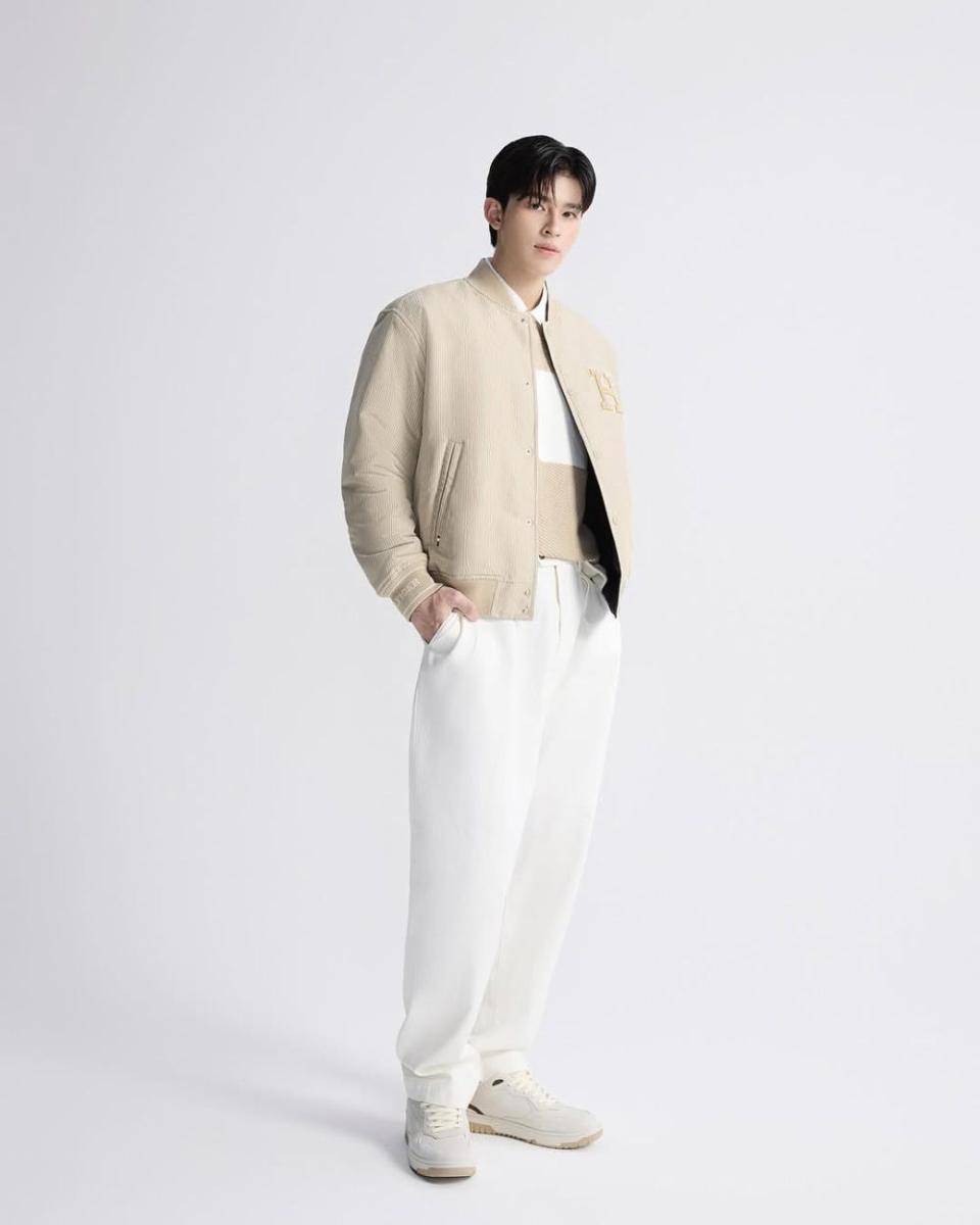earth tone outfit ala Pond Naravit (instagram.com/ppnaravit)