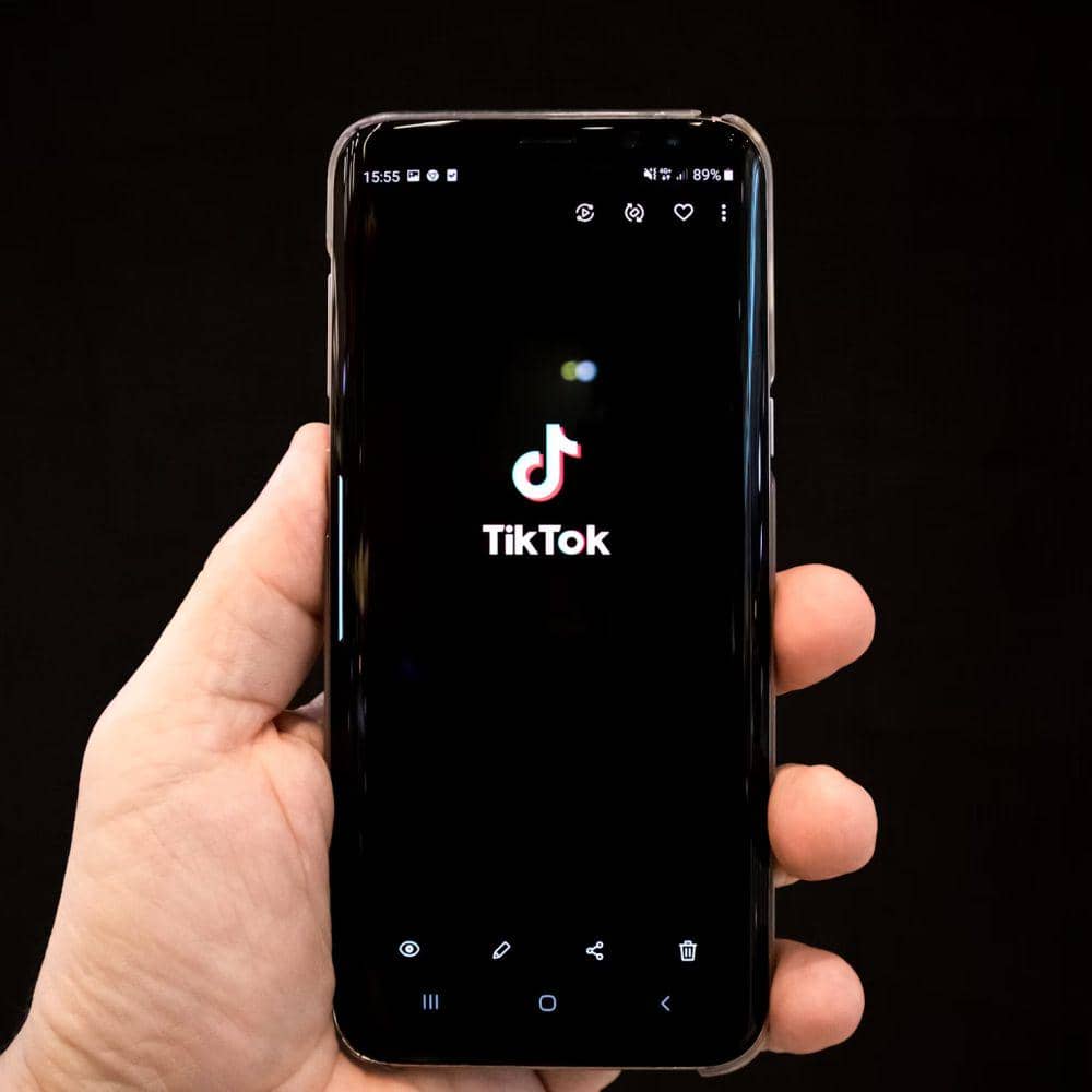 Ilustrasi Logo TikTok (unsplash.com/Olivier Bergeron)