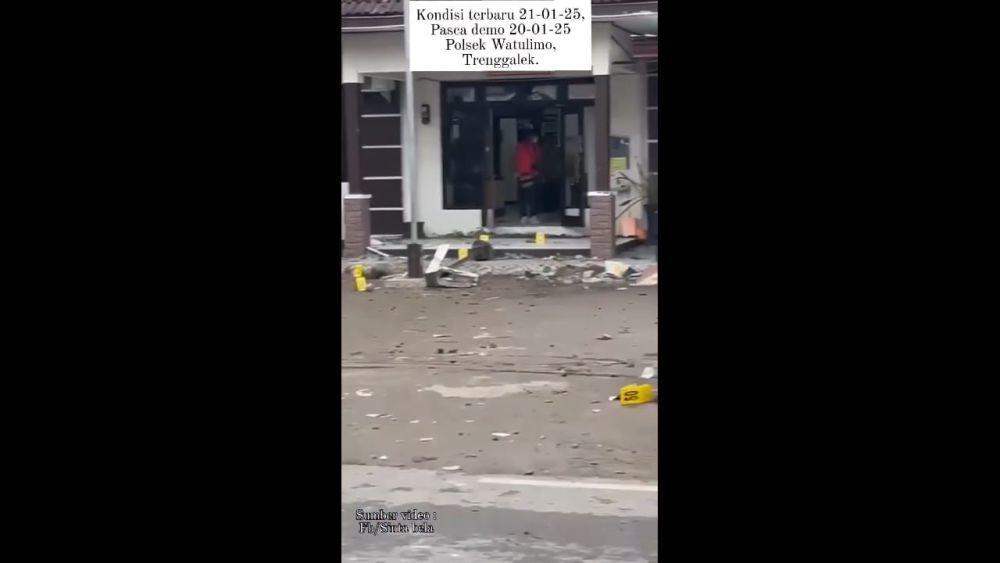 Massa Perguruan Silat di Trenggalek Lempari Batu Mapolsek