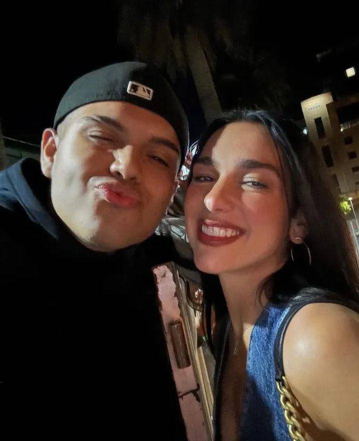 potret Dua Lipa liburan sambil kerja di Chili (instagram.com/duachile)