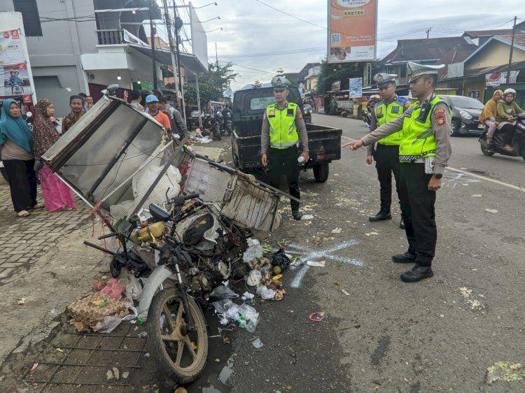 Sigra Tabrak Pedagang Sayur di Pagar Alam, 1 Anak Tewas