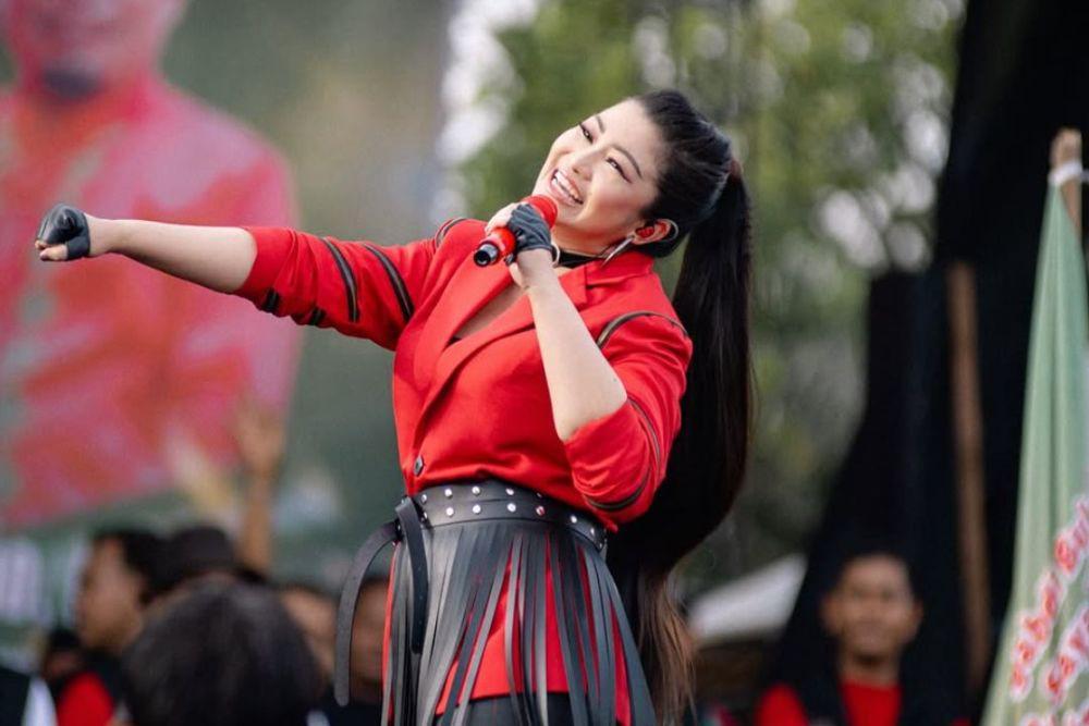 Lirik Lagu ABG Tua - Fitri Carlina beserta Maknanya