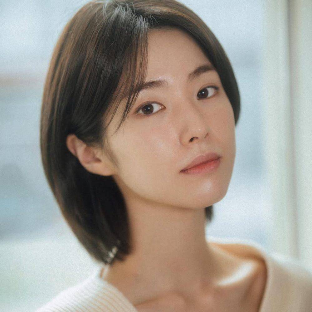 inspirasi makeup Ha Young (instagram.com/havv_y)
