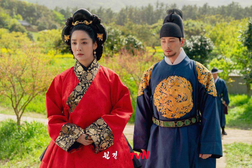 Cuplikan drama Korea The Queen Who Crowns (dok. tvN/The Queen Who Crowns)