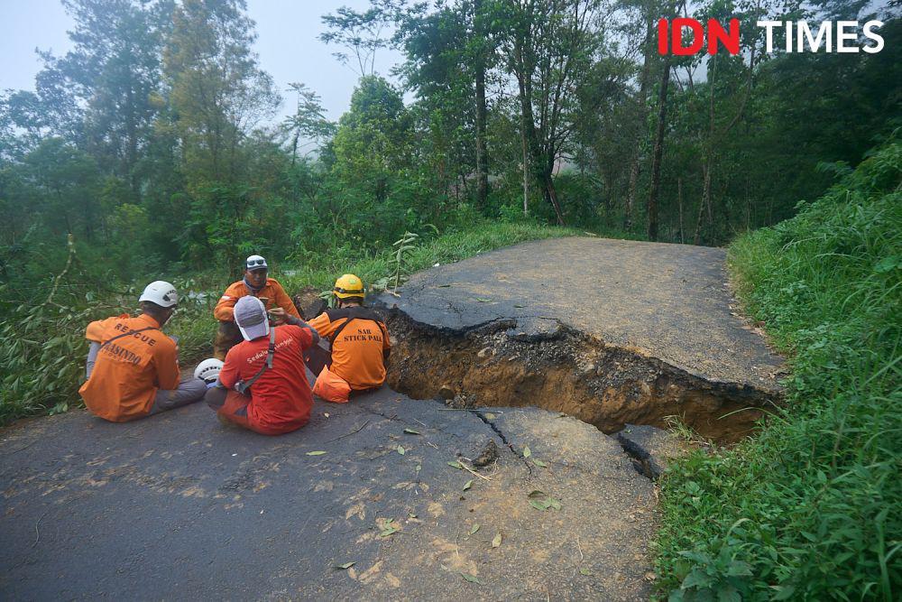 Jalan Putus, Masyarakat Petungkriyono Masih Terisolir