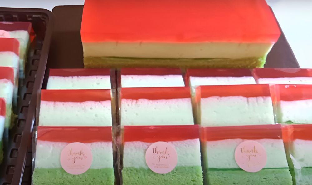Resep Puding Busa Cake Pandan, Dessert Manis yang Bikin Ketagihan
