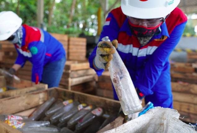 Menerapkan reuse, reduce, recycle dan recovery (4R) untuk mengurangi beban sampah ke landfill (dok. PT Vale Indonesia)
