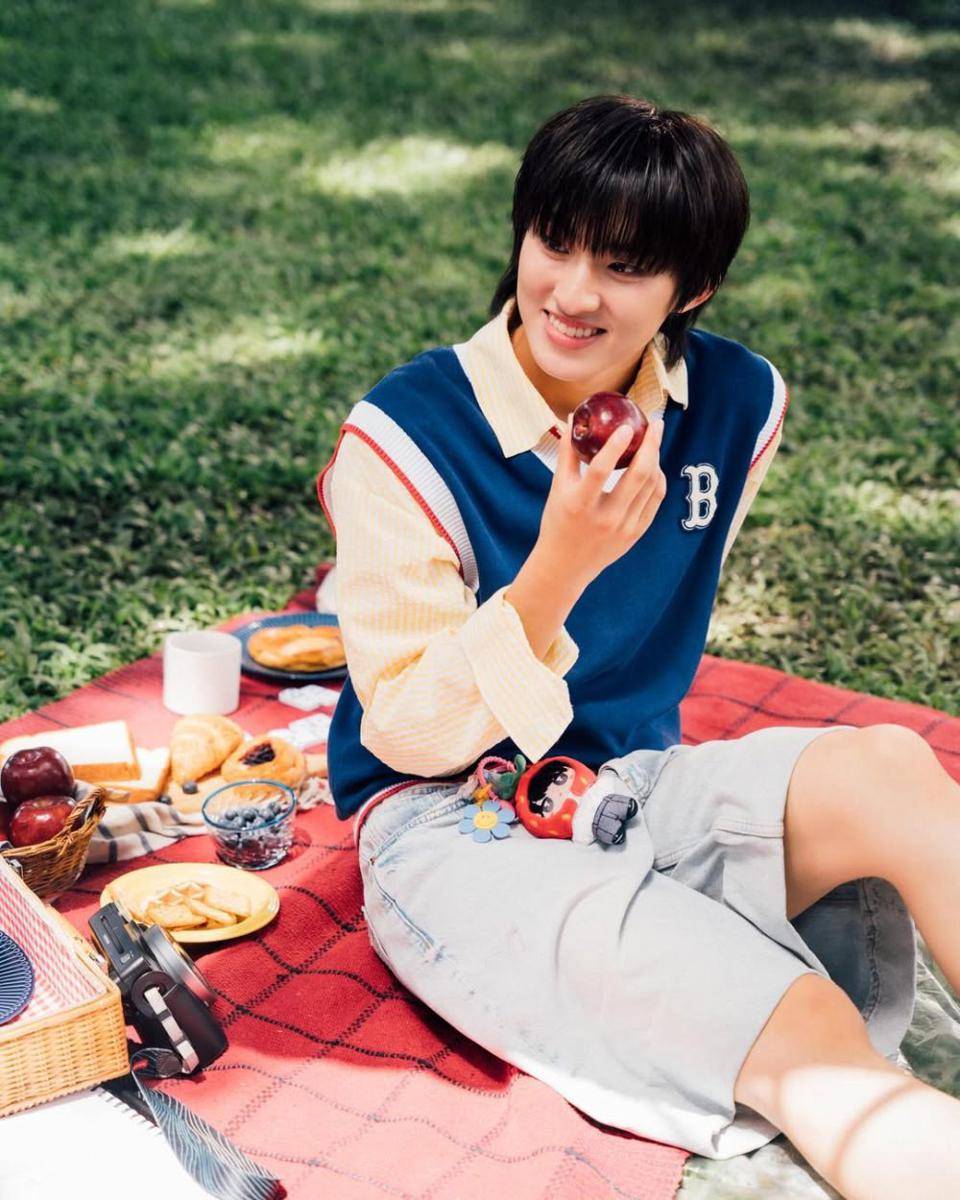 casual teen style ala Kongpob Jirojmontri (instagram.com/kongjiro)